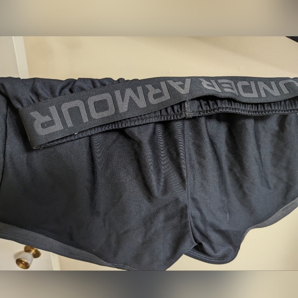 Under Armour shorts - Picture 3 of 3